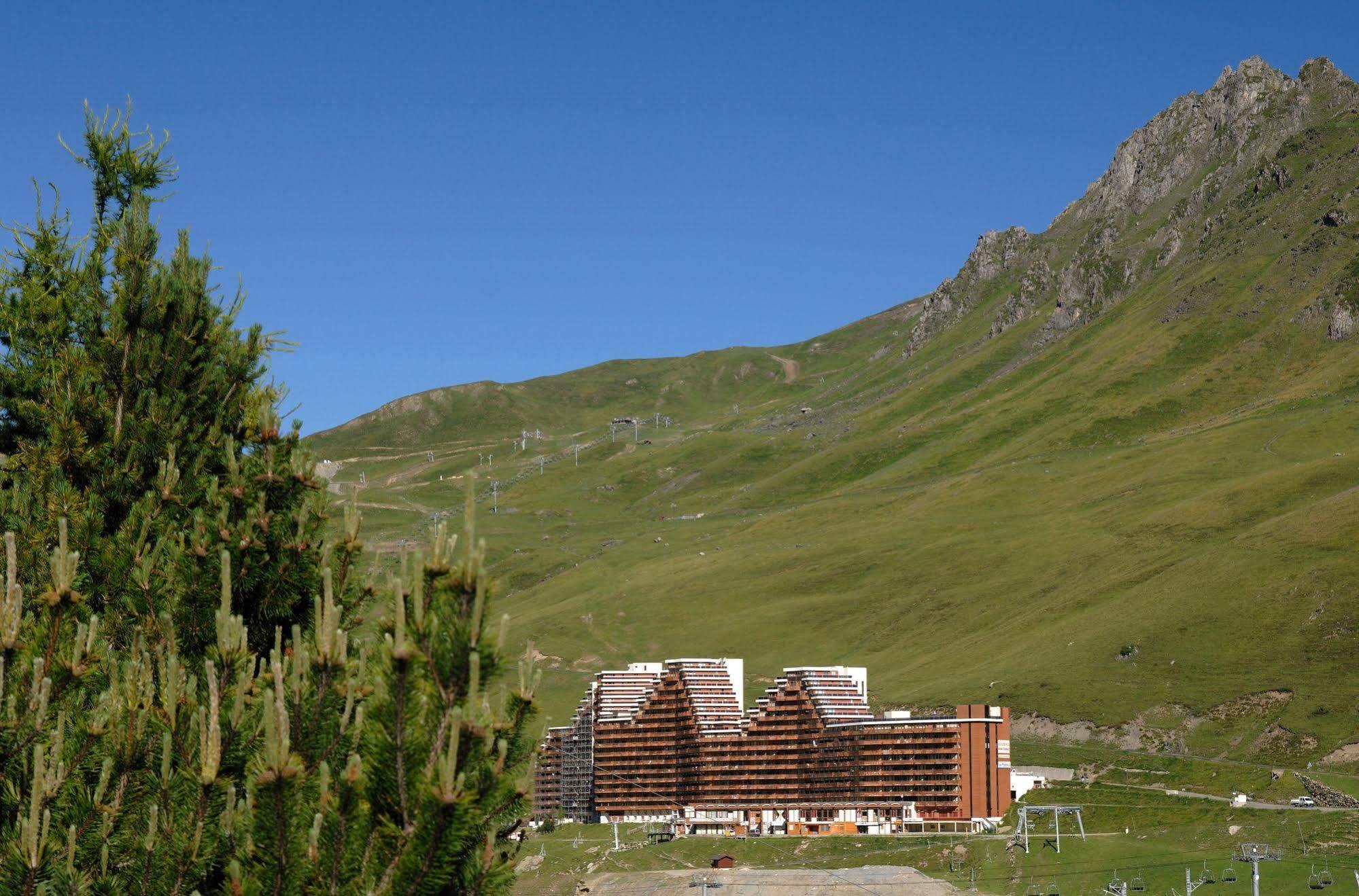 Pierre & Vacances Residence Le Montana La Mongie Exterior photo